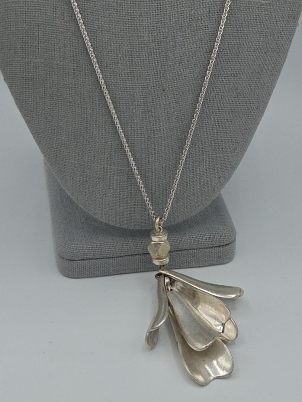 5 for $25! Lucky Brand Silver Tone Floral Pendant Necklace